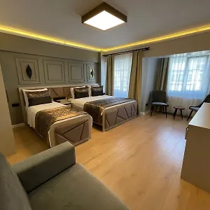 Azra Sultan & Türkiye